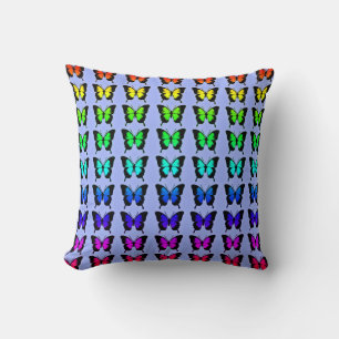 Mariposas arcoiris sobre almohadas de Lilac