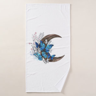 Mariposas azules en creciente de madera