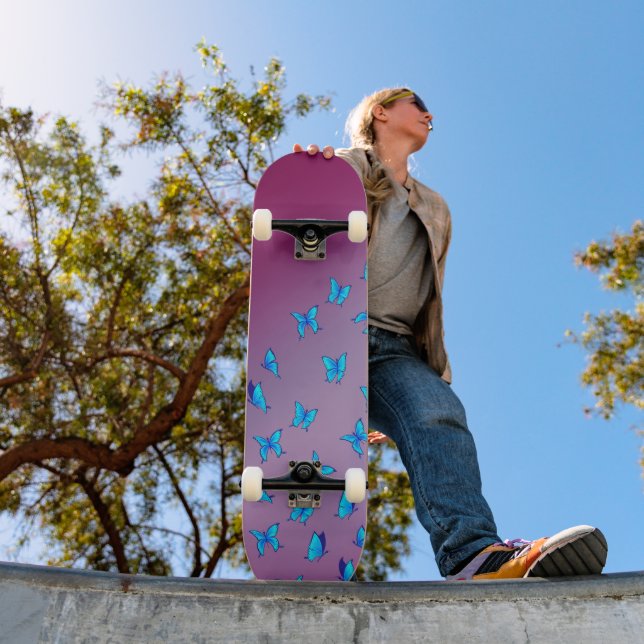 Mariposas azules en patineta de luna (Exterior 1)