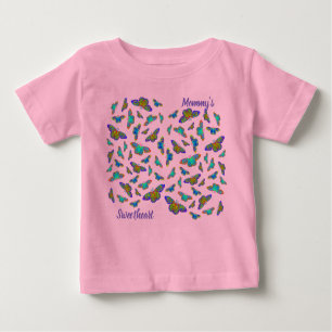 Mariposas coloridas en rosa bebé - camiseta bebé