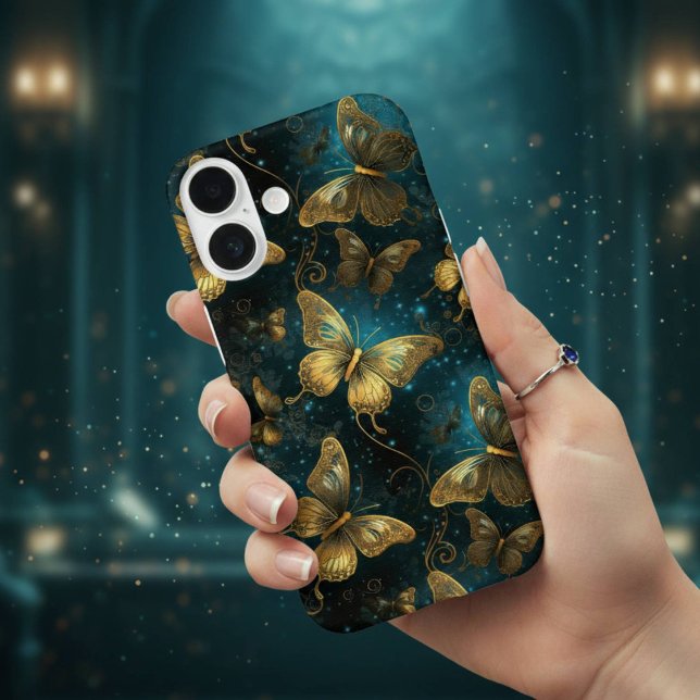 Mariposas doradas apenas hay Funda para iPhone 16 (Flutter into elegance. Stunning golden butterflies iPhone 16 case.)