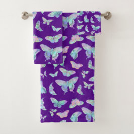 Mariposas irlandesas bonitos en morado