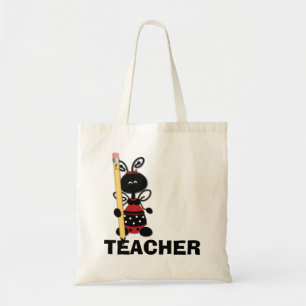 Mariquita con la bolsa de asas del profesor del