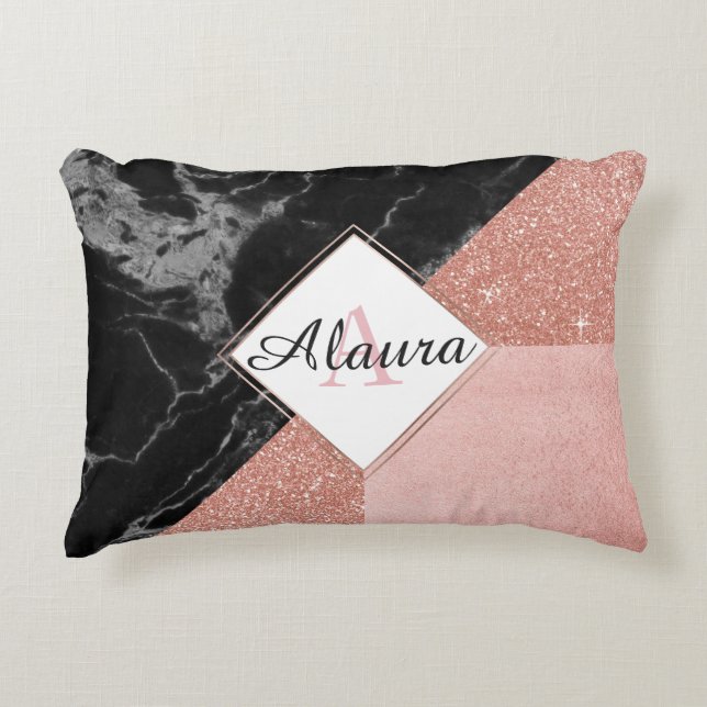 Mármol negro y almohada de acento dorado Rosa (Anverso)