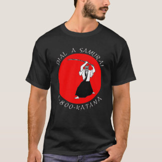 Marque una camiseta de la oscuridad del samurai