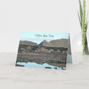 Más viejo que tarjeta de cumpleaños de la suciedad