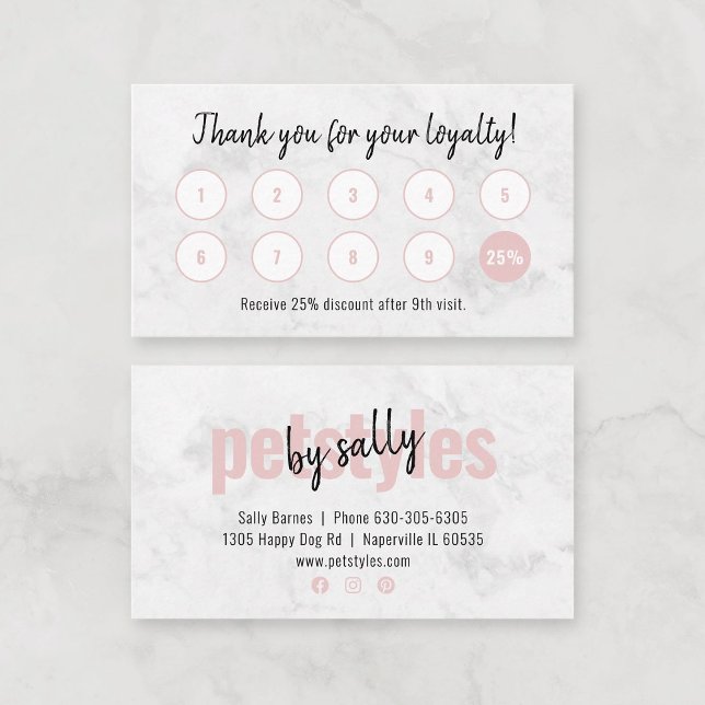 Mascota de tarjetas de lealtad moderna Grooming Ru (Modern professional pink loyalty card template with elegant gray marbled background.)