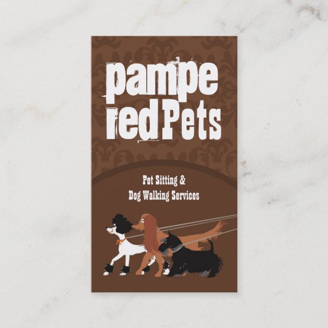 Mascota marrón sentado perro caminante tarjeta de  (Anverso)