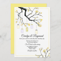 Mason Jar sobre la invitación a la boda de un árbo