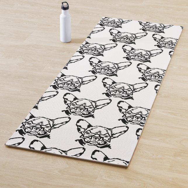 Mat de yoga francés de Bulldog de baja clave Rocks (In situ)