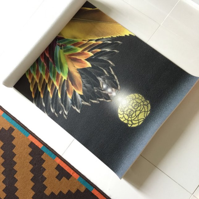 Mat de yoga ROOST, plumas de arcoiris negras, dora (Subido por el creador)