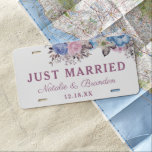 Matrícula Boda parisino azul y rosa recién casado<br><div class="desc">Moda floral de color azul y rosa y diseño de Shabby parisino con Rosas pintados, hojas y flores. Una mirada encantadora y lúdica, con Rubor rosa, azul turbio, malva, violeta de la marina oscura. Con elementos de color de agua pintada a mano Floral, fuentes de escritura clásicas vintage - Boda...</div>