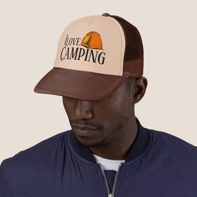 Me encanta el sombrero de camionero de camping (In situ)