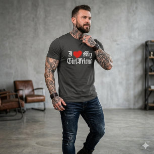 Me encanta la camiseta de mi novia