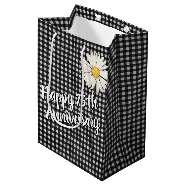Mediana Daisy en la bolsa de regalo de Gingham para 75 año (Angulo Anverso)