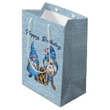 Feliz cumpleaños con una bolsa de regalo grande pa