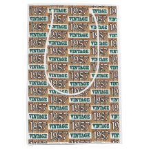 Nacido en 1957 con una bolsa de regalo