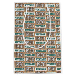 Mediana Nacido en 1970 con una bolsa de regalo