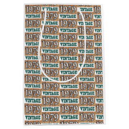 Mediana Nacido en 1979 con una bolsa de regalo