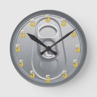 Mediano Reloj redondo de cerveza de 5 O'Clock