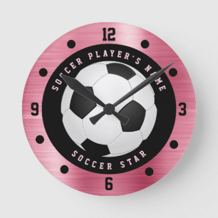 Mediano Reloj redondo de fútbol personalizado en rosa para