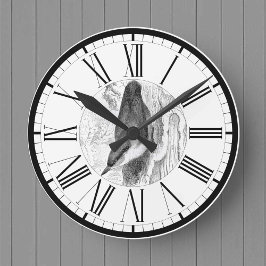Mediano Reloj redondo de ilustración de trepador británico