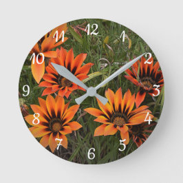 Mediano Reloj redondo de naranja y Gazanias negras
