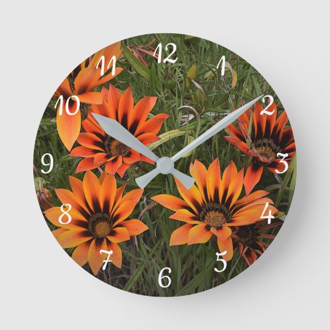 Mediano Reloj redondo de naranja y Gazanias negras (Anverso)