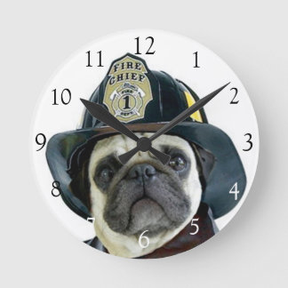 Mediano Reloj redondo del perro del barro amasado del