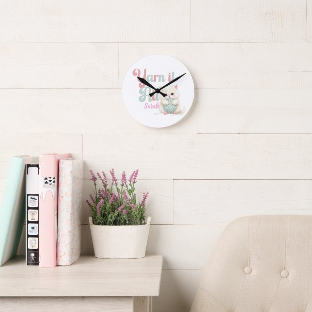 Mediano Reloj redondo personalizado Yarn it All (Sala de lectura)
