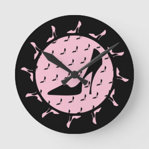 Mediano Reloj redondo rosado y negro de tacón alto