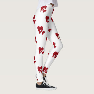 Medias blancas con corazones rojos