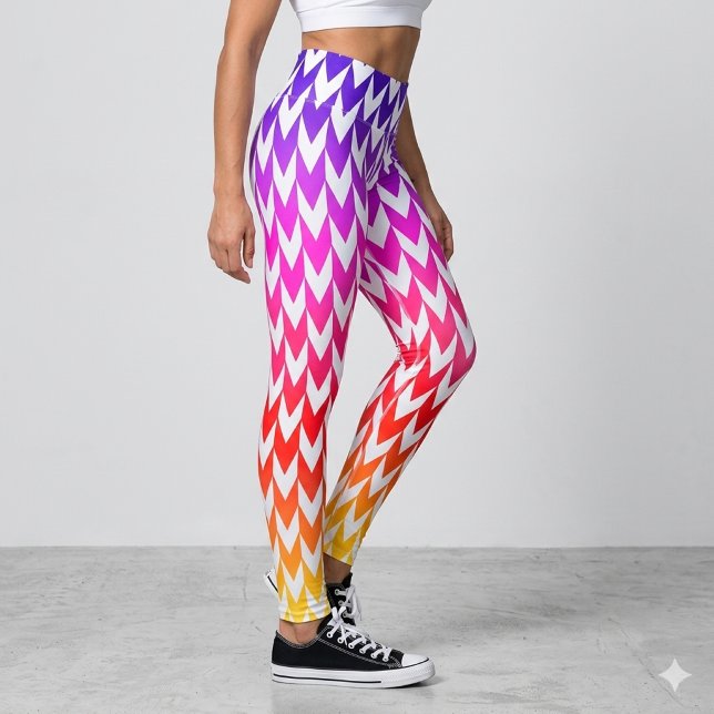 Medias blancas con formas abstractas y coloridas (Subido por el creador)