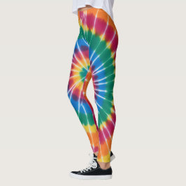Medias de colores vibrantes teñidas a mano