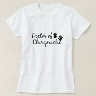 Médica de la camiseta quiropráctica