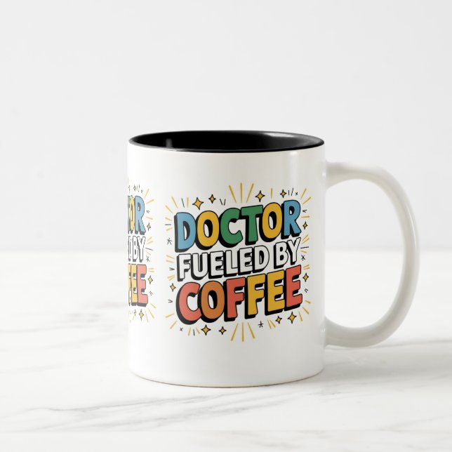 médico alimentado por taza de café (Derecha)
