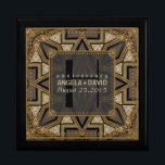 Mediev Art Deco Caja de Aniversario de Boda de Oro<br><div class="desc">Diseño inspirado en el Art Déco con Gatsby, que se remonta a los años 20 con un sabor de mar oriental y medieval. Con personalizable de texto y monograma, combinado con un diseño geométrico de oro y negro muy elegante purpurina. Elegante y elegante matrimonio personalizado, aniversario o compromiso presente. Personaliza...</div>