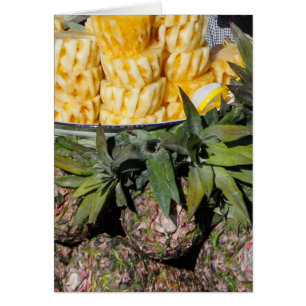 Melones y rebanadas - fruta de la piña del mercad
