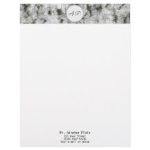 Blanco del granito con el monograma y la dirección