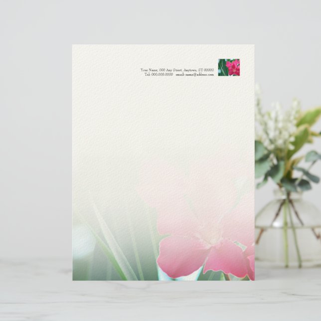Membrete Cabezal de las flores rosadas (Anverso de pie)