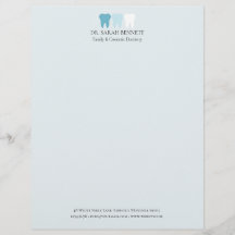 Elegante dentista aireado azul claro profesional