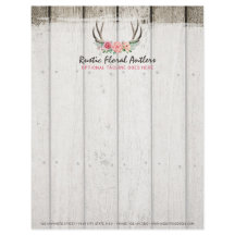 Rosas elegantes lamentables y madera de las astas