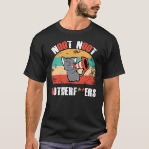 Meme de la madre Pingu sin camiseta