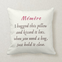 Memere I abrazó esta almohada