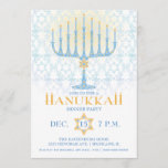 Menorah Hanukkah Invitación<br><div class="desc">Una menorah de bonito con un fondo decorativo es perfecta para tu fiesta de feriado de Hanukkah. Personalizar con su propio texto. Ilustracion original de pj_design.</div>