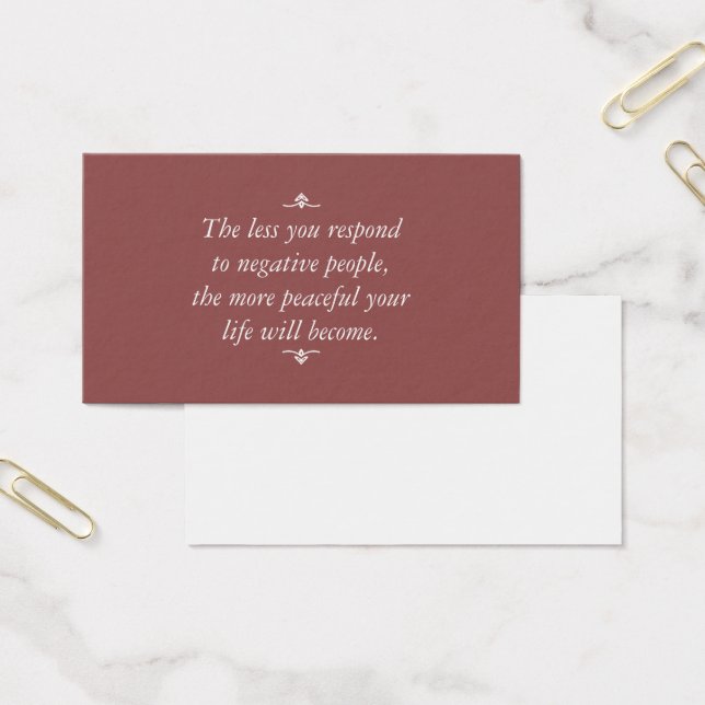 Menos respondes a las personas negativas | Marrón- (Oficina)