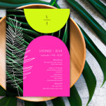Menú Boda Monograma de Palm Leaf de los Arcos Neones Tr<br><div class="desc">Arcos de color rosa y amarillo neón sobre fondo de hojas de palma oscuras. Monograma vertical en la parte superior sobre arco amarillo. Texto blanco sobre arco rosado con hoja de arte de línea blanca a la izquierda.</div>