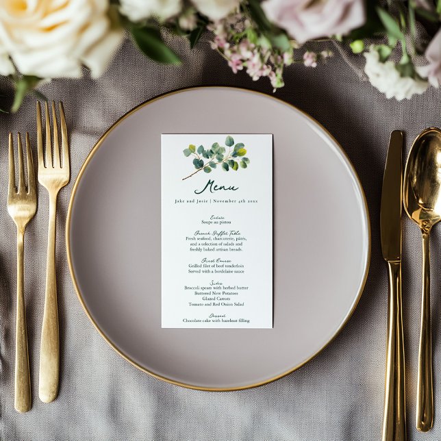Menú boda verde y blanco de la rama de eucalipto (Eucalyptus greenery wedding menu card with elegant script and minimalist design.)