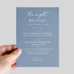 Menú Cena de Ensayos Azul Dusty. Noche antes de la náut<br><div class="desc">Trae un tono elegante y fresco a "The Night Before" con este polvoriento menú de la cena. Con su tipografía limpia y su suave fondo azul mudo, este diseño minimalista funciona muy bien para los bodas de primavera o verano, especialmente aquellos con temática náutica, costera, playera o oceánica. Perfecto para...</div>