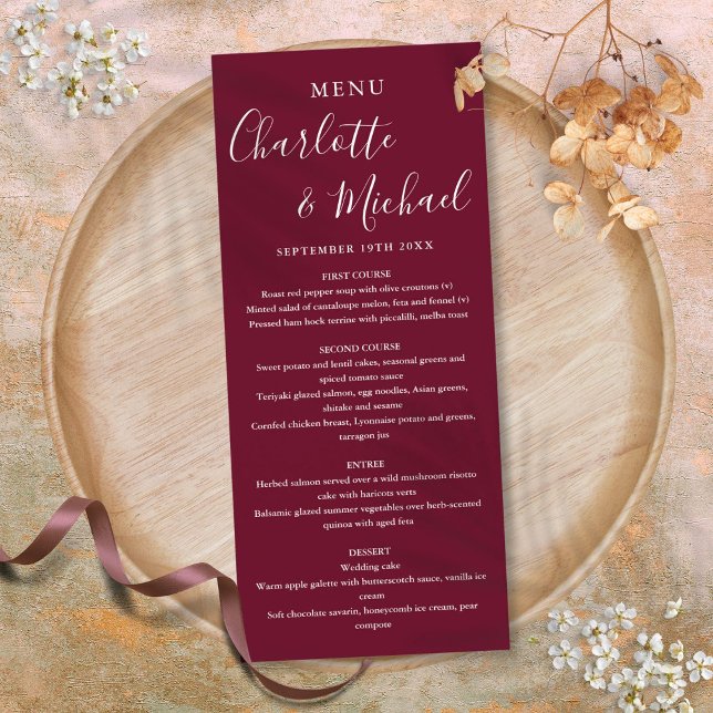 Menú de boda con letra de firma de Borgoña elegant (Elegant Burgundy Signature Script Wedding Menu)